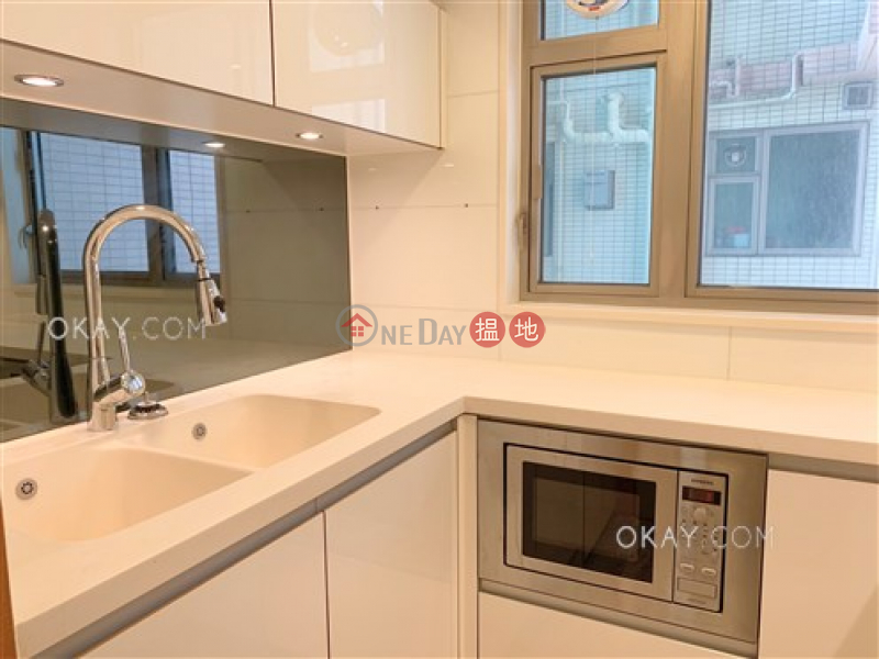 HK$ 13M | Tower 6 Harbour Green, Yau Tsim Mong Rare 2 bedroom with balcony | For Sale