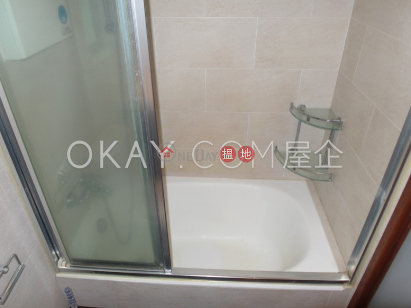 Tasteful 2 bedroom on high floor with rooftop | For Sale | Wai Wah Court 慧華閣 Sales Listings