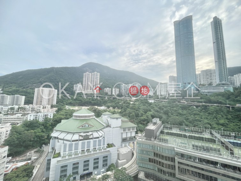 HK$ 25,800/ month, Eight Kwai Fong Wan Chai District | Tasteful 2 bedroom on high floor with balcony | Rental