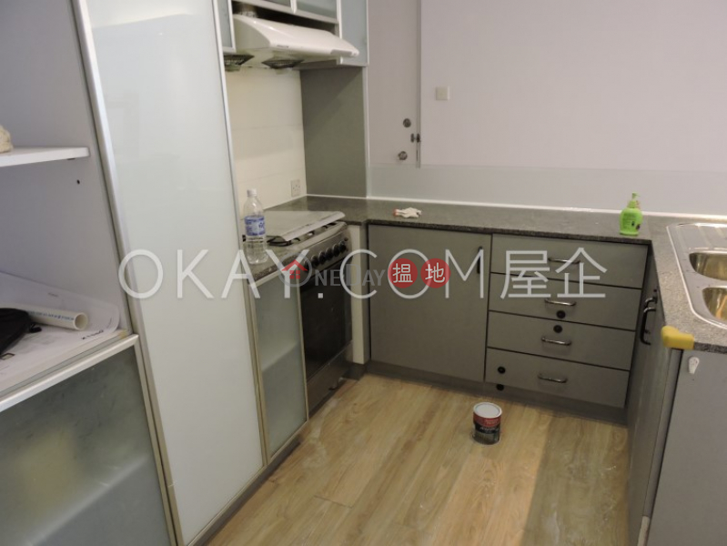 Efficient 2 bedroom with balcony & parking | Rental | Realty Gardens 聯邦花園 Rental Listings