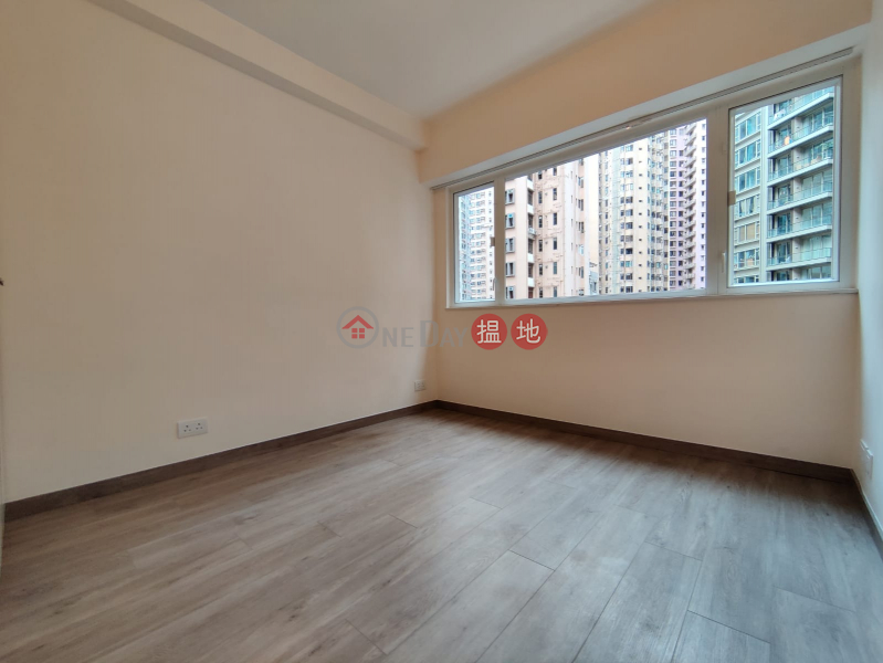 New Renovation, open kitchen, close to the Escalator, 30-32 Robinson Road | Western District Hong Kong | Rental, HK$ 23,000/ month