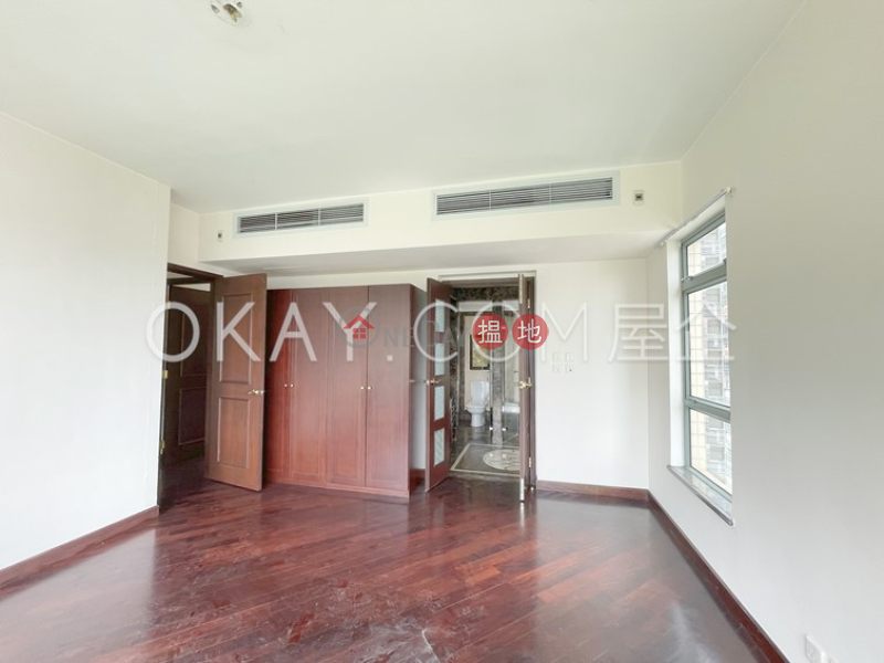Beautiful 4 bedroom with balcony & parking | Rental | Bowen\'s Lookout 寶雲道13號 Rental Listings