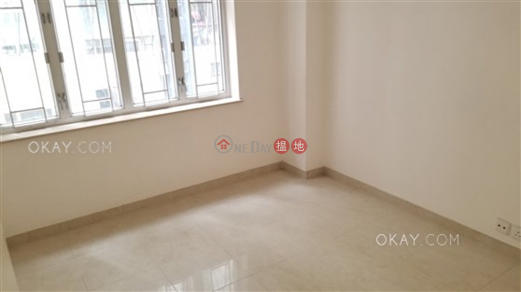 HK$ 36,000/ month, Cleveland Mansion, Wan Chai District Rare 3 bedroom with balcony | Rental