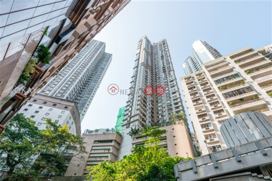 HK$ 57,000/ month, Flourish Court | Western District | Luxurious 3 bedroom on high floor with parking | Rental