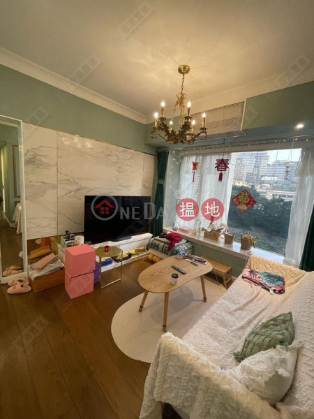 Three bedrooms and one apartment in Harbour Pinnacle | Harbour Pinnacle 凱譽 Sales Listings