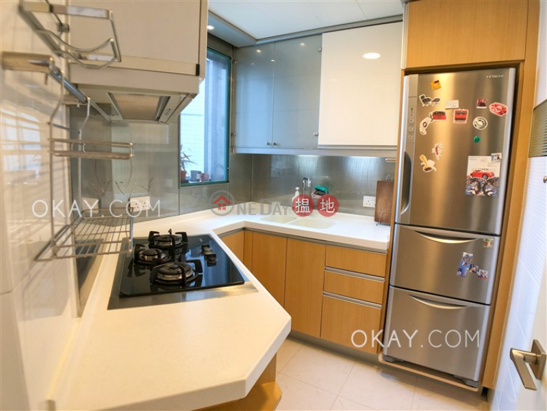 Practical 2 bedroom on high floor with sea views | Rental, 8 Hoi Fai Road | Yau Tsim Mong | Hong Kong Rental | HK$ 26,000/ month