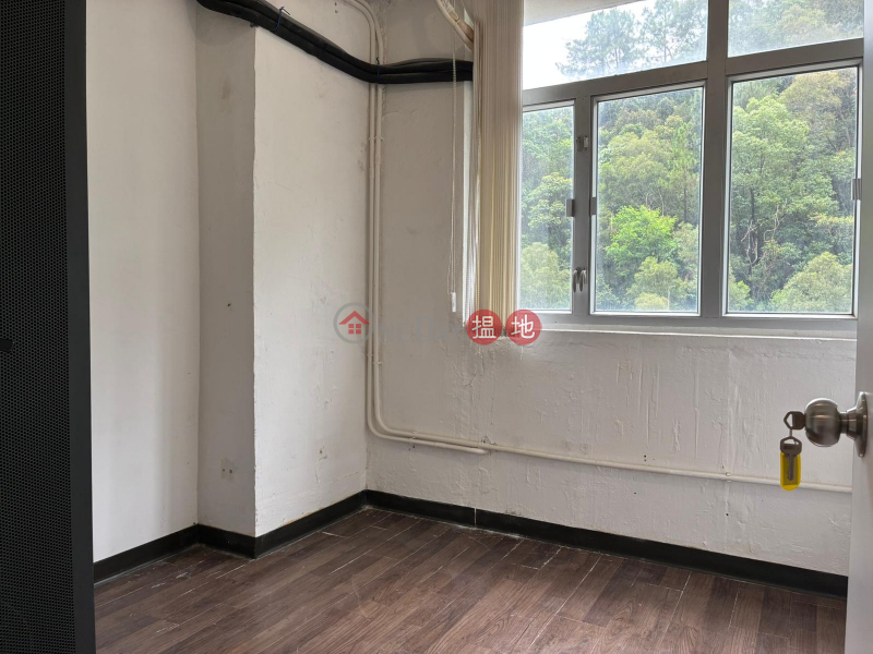 HK$ 27,808/ month, Wah Lai Industrial Centre Sha Tin | Newly renovated office interior, southeast-facing unit with ample natural light, Suitable for various business operations - Fo Tan