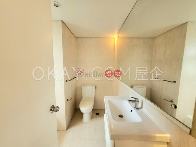 Charming 3 bedroom on high floor with rooftop & balcony | Rental | Discovery Bay, Phase 11 Siena One, Block 42 愉景灣 11期 海澄湖畔一段 42座 Rental Listings