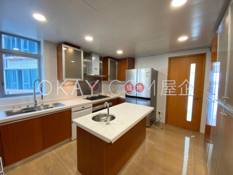 HK$ 55M | Phase 4 Bel-Air On The Peak Residence Bel-Air Southern District | Gorgeous 4 bedroom with balcony & parking | For Sale