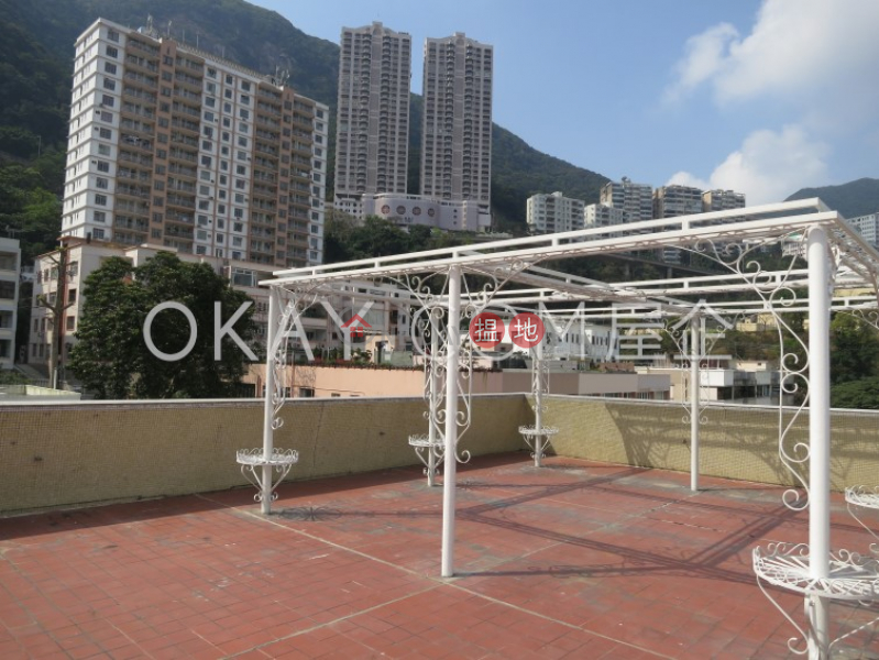 Unique 3 bedroom with rooftop | Rental, Amber Garden 安碧苑 Rental Listings | Wan Chai District (OKAY-R77699)