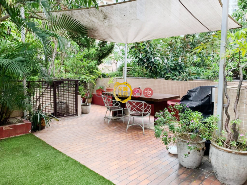 HK$ 45,000/ month Bayview Terrace Block 10, Tuen Mun | Bayview terrace house * Charming Location near Goldcoast! Wood Floors private garden