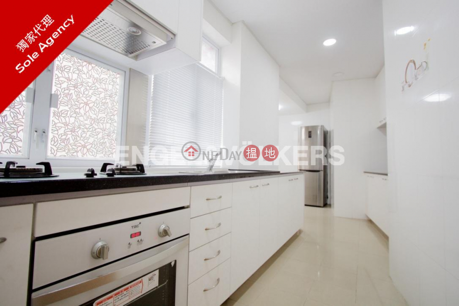 3 Bedroom Family Flat for Rent in Mid Levels West | Breezy Court 瑞麒大廈 Rental Listings