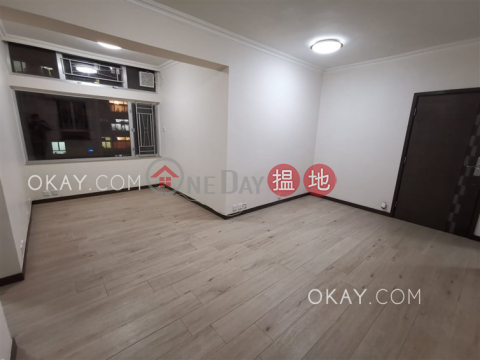 Generous 2 bedroom in Causeway Bay | For Sale | Lockhart House Block B 駱克大廈 B座 _0