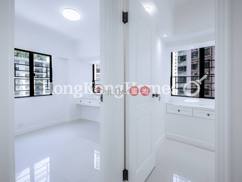 3 Bedroom Family Unit for Rent at Excelsior Court 83 Robinson Road | Western District Hong Kong Rental HK$ 32,000/ month