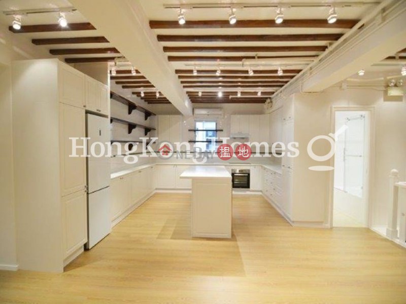 3 Bedroom Family Unit for Rent at GLENEALY TOWER | GLENEALY TOWER 華昌大廈 Rental Listings