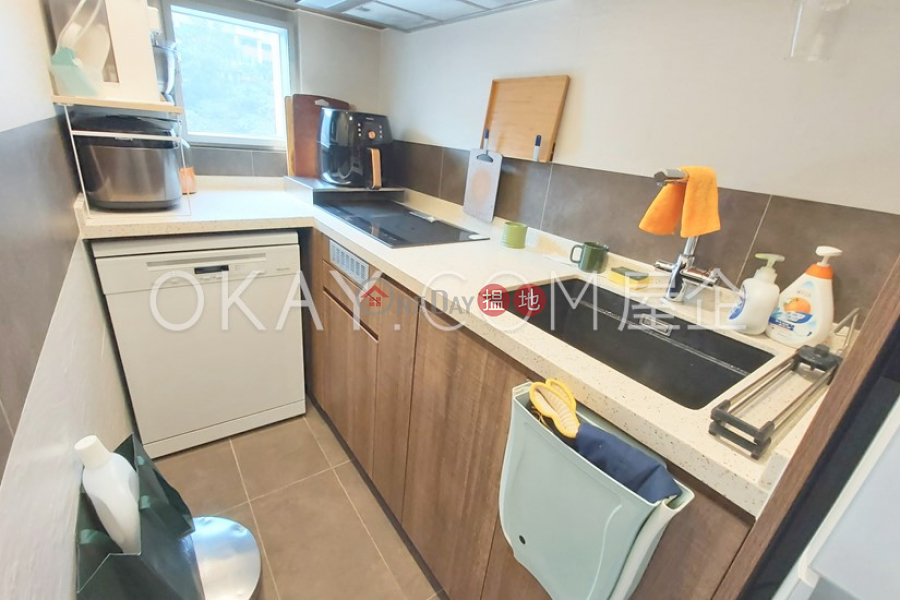 Practical penthouse with rooftop | Rental | 38 Hill Road | Western District, Hong Kong, Rental | HK$ 29,800/ month
