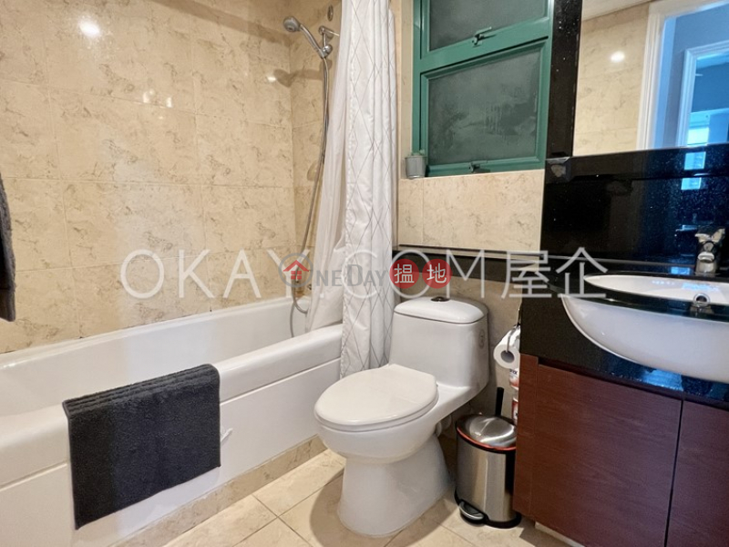 HK$ 30,000/ month | Discovery Bay, Phase 13 Chianti, The Barion (Block2) Lantau Island | Tasteful 3 bedroom with balcony | Rental