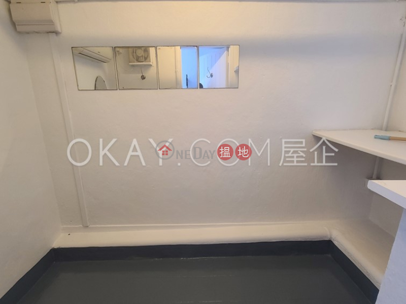 HK$ 32,000/ month, Tak Yan Building Western District | Unique 2 bedroom on high floor with rooftop | Rental