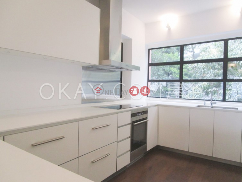 Efficient 3 bedroom with balcony & parking | Rental | Bo Kwong Apartments 寶光大廈 Rental Listings