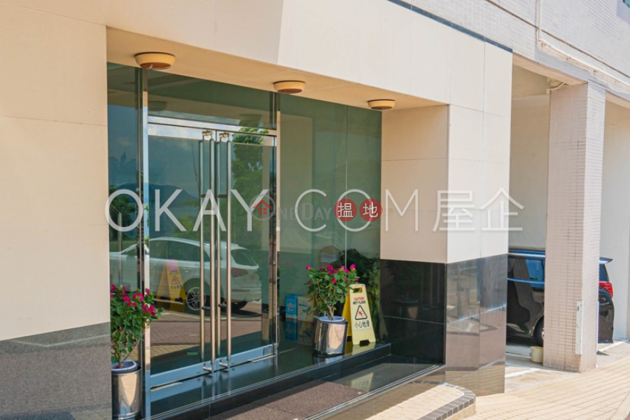 Efficient 3 bed on high floor with sea views & balcony | Rental | Vista Mount Davis 華亭閣 Rental Listings