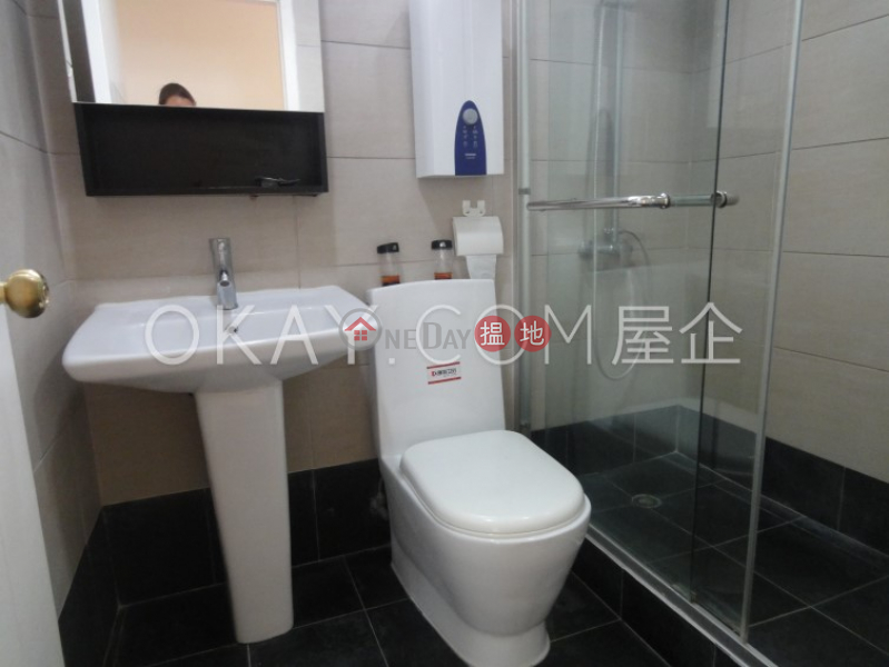 Property Search Hong Kong | OneDay | Residential | Sales Listings | Nicely kept 2 bedroom on high floor with rooftop | For Sale