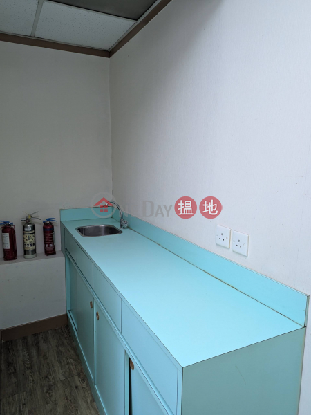 Property Search Hong Kong | OneDay | Industrial Rental Listings 3-Room Office-Studio at Wah Chun Industrial Centre