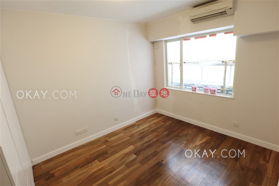HK$ 44,500/ month, Bowen Verde | Wan Chai District | Luxurious 3 bedroom on high floor with parking | Rental