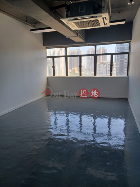 Bright, Cozy and Mountain View Creative workshops and Storage Spaces | Vita Tower 維他大廈 Rental Listings