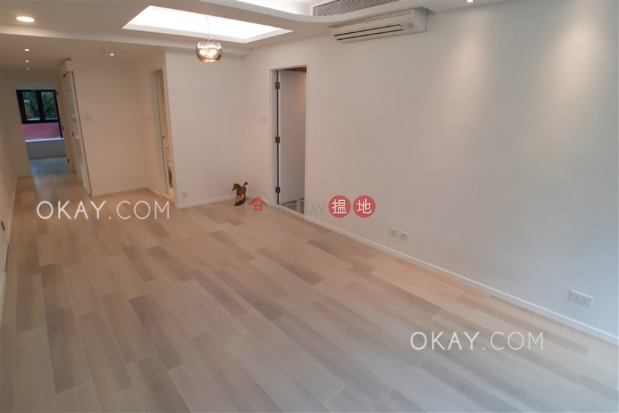 Stylish 2 bedroom with parking | Rental 82 Repulse Bay Road | Southern District | Hong Kong, Rental, HK$ 45,000/ month