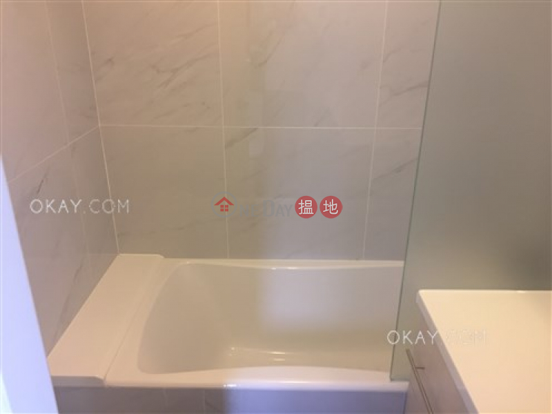 3房2廁,連車位《晶輝花園出租單位》-106藍塘道 | 灣仔區香港出租|HK$ 48,000/ 月