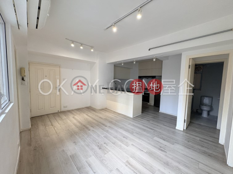 Charming 2 bedroom in Mid-levels West | For Sale | Caravan Court 嘉年華閣 _0