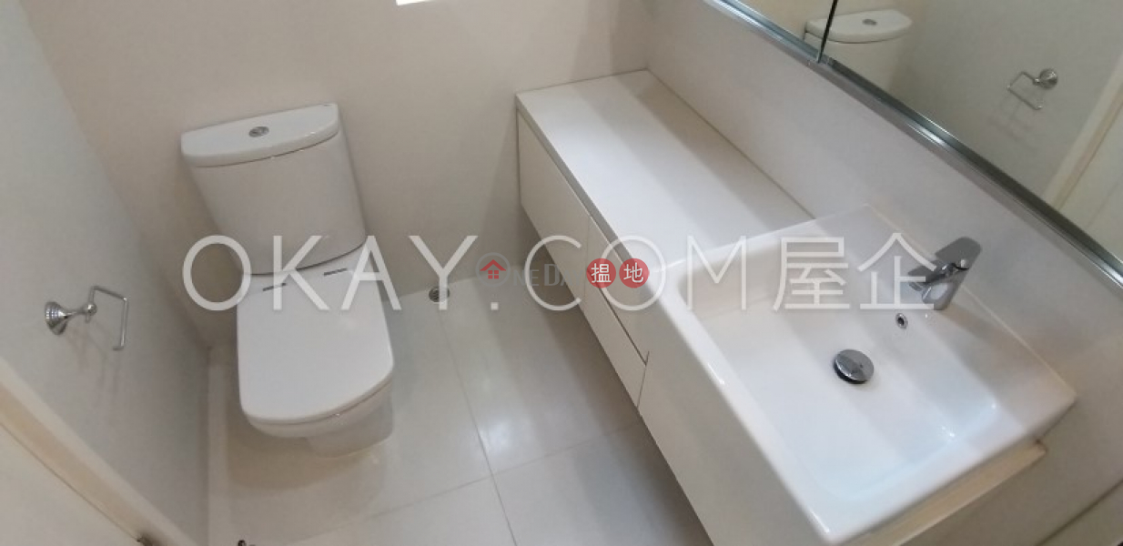 Efficient 2 bedroom with balcony & parking | Rental | Lincoln Court 林肯大廈 Rental Listings