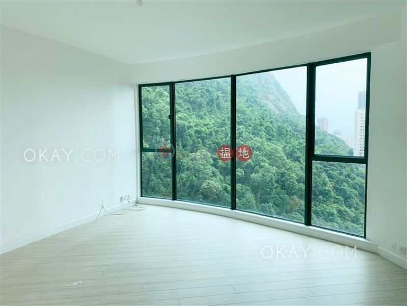 Elegant 3 bedroom with parking | Rental, Hillsborough Court 曉峰閣 Rental Listings | Central District (OKAY-R18700)