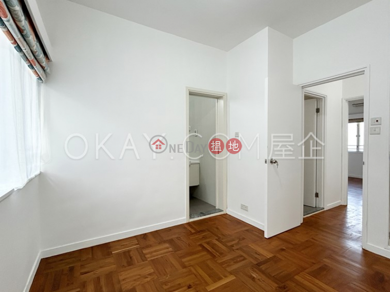 Beautiful house with balcony & parking | Rental | 30 Cape Road Block 1-6 環角道 30號 1-6座 Rental Listings
