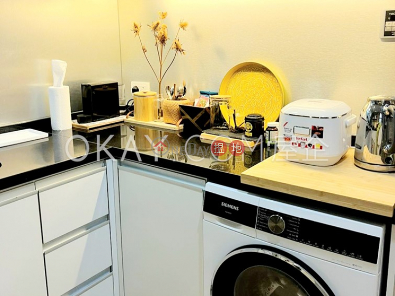 HK$ 28,000/ month Wing Cheong Building Wan Chai District, Cozy 1 bedroom in Wan Chai | Rental