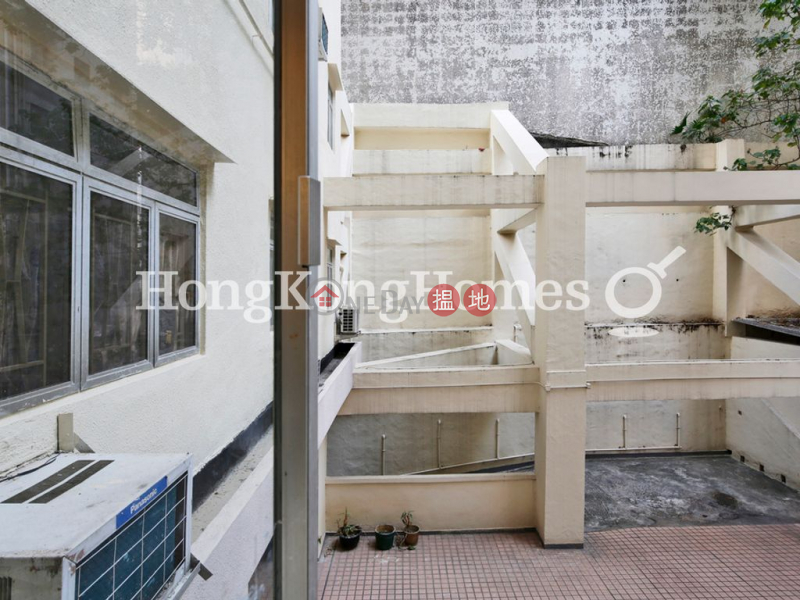 Property Search Hong Kong | OneDay | Residential | Rental Listings | 3 Bedroom Family Unit for Rent at Greenland Gardens