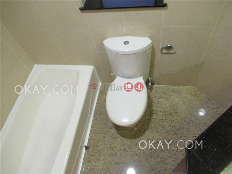 HK$ 37,500/ month, Sorrento Phase 1 Block 6 Yau Tsim Mong | Elegant 3 bedroom in Kowloon Station | Rental