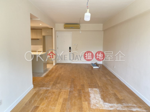 Generous 2 bedroom on high floor with balcony | For Sale | Discovery Bay, Phase 13 Chianti, The Pavilion (Block 1) 愉景灣 13期 尚堤 碧蘆(1座) _0