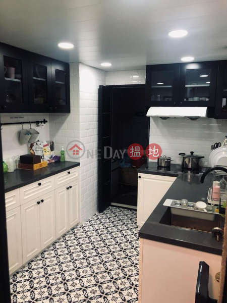 Kwai Chung Tung Chun Industrial Building: Fully decorated with inside toilet and kitchen. The original owner can lease back after selling the unit. | Tung Chun Industrial Building 同珍工業大廈 Sales Listings