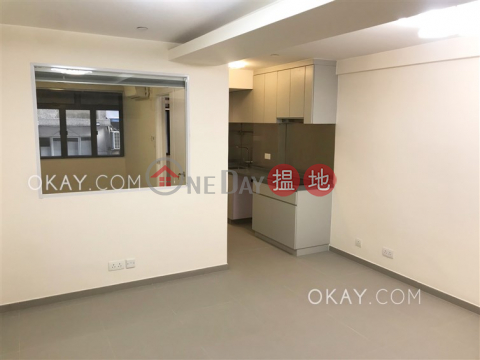 Practical 1 bedroom in Sheung Wan | For Sale | Winning House 永利大廈 _0