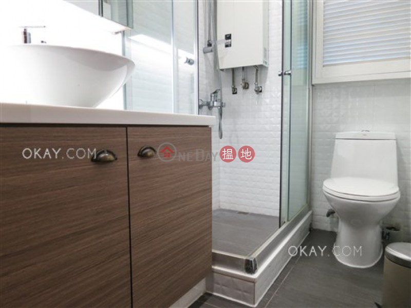 HK$ 33,000/ 月靜安居中區2房1廁,極高層《靜安居出租單位》