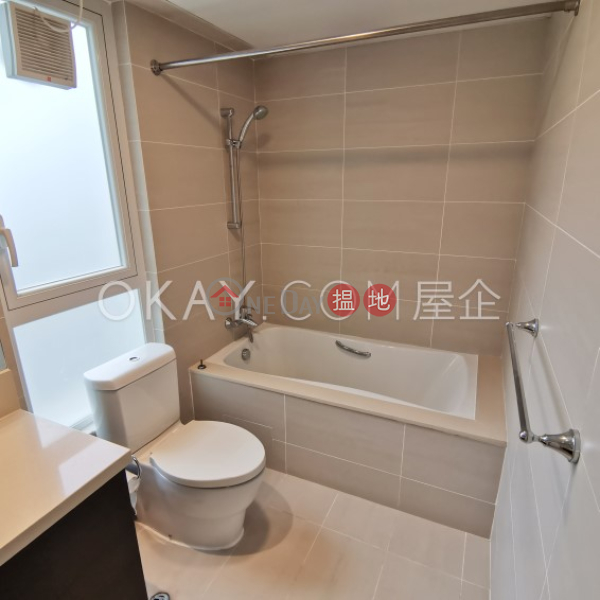 HK$ 21M, Redhill Peninsula Phase 4, Southern District | Nicely kept 2 bedroom with sea views, balcony | For Sale