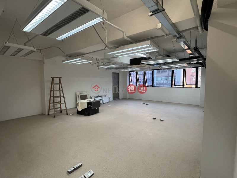 [LANDLORD] Furnished Unit, Revitalized Commerical Building, Suitable For Various Industries, With Attached Parking Lot 495 Castle Peak Road | Cheung Sha Wan, Hong Kong | Rental HK$ 22,100/ month