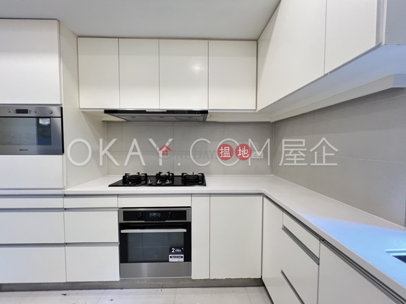 HK$ 22M, Winfield Gardens, Wan Chai District Charming 3 bedroom with parking | For Sale