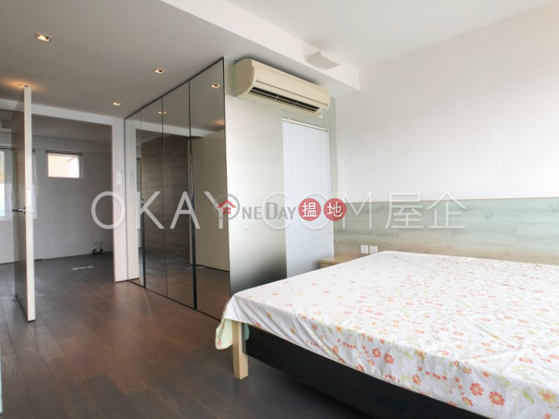 HK$ 22M, Block 9 Casa Bella, Sai Kung, Luxurious 2 bed on high floor with sea views & parking | For Sale