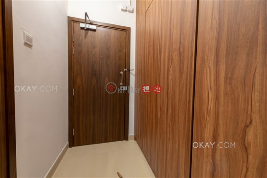 HK$ 128,000/ month Magazine Gap Towers | Central District, Stylish 3 bedroom with harbour views, balcony | Rental