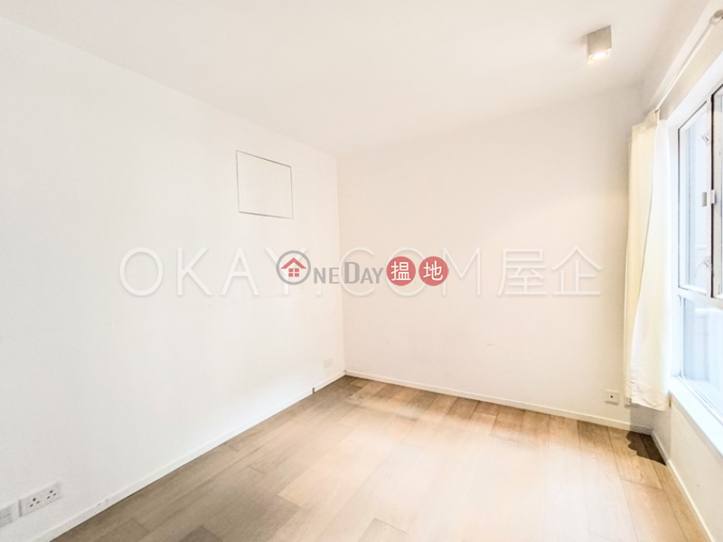 Elegant 3 bedroom in Mid-levels West | Rental | Blessings Garden 殷樺花園 Rental Listings