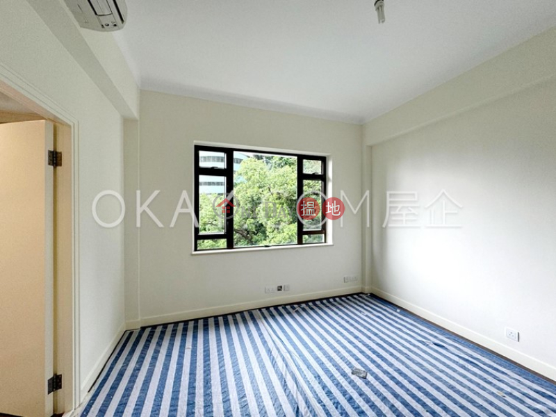 HK$ 67,000/ month | View Mansion, Central District Efficient 3 bedroom with balcony & parking | Rental