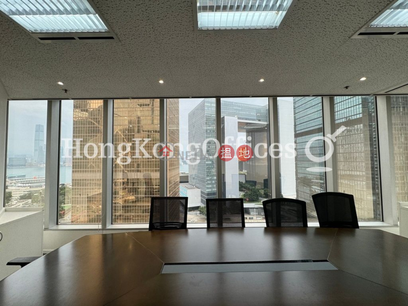 Lippo Centre, Low Office / Commercial Property | Rental Listings | HK$ 108,330/ month