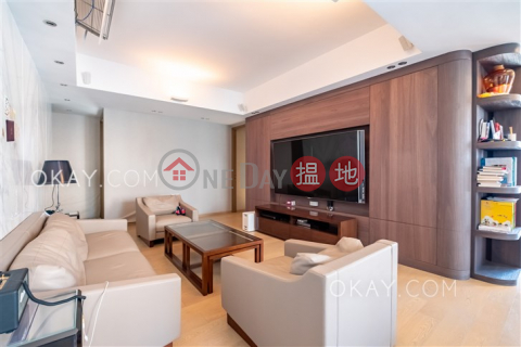 Luxurious 3 bed on high floor with balcony & parking | For Sale | The Summa 高士台 _0